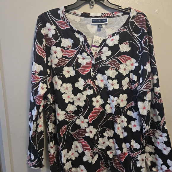 Karen Scott Black Top with White and Red Floral Design - Picture 2 of 4